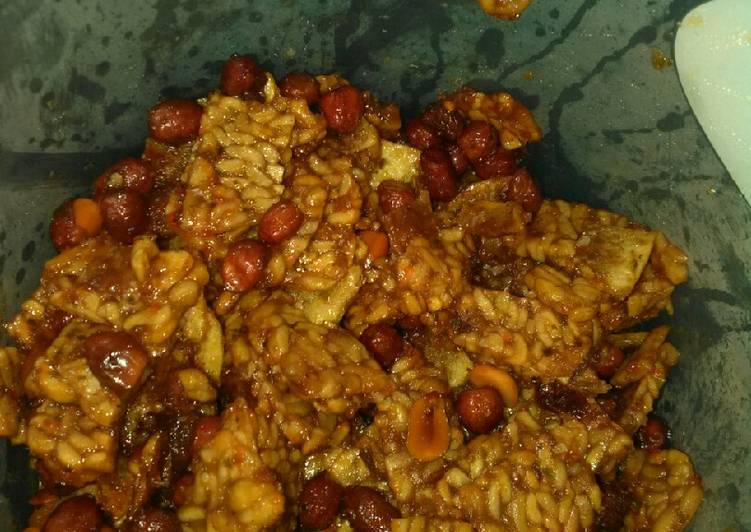 Cara Gampang Membuat Kering Tempe kentang dan kacang pedas manis yang Lezat