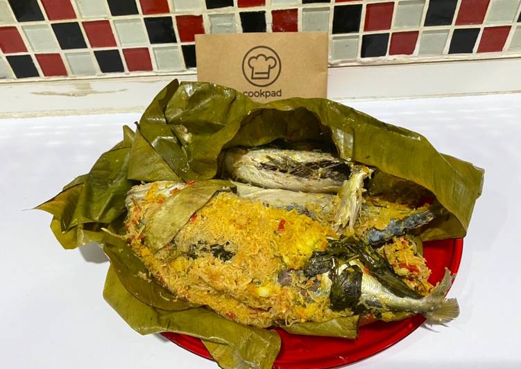 Bagaimana Bikin Pepes Ikan Kembung Cepat