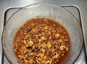 Una foto de salsa de cebolla morada