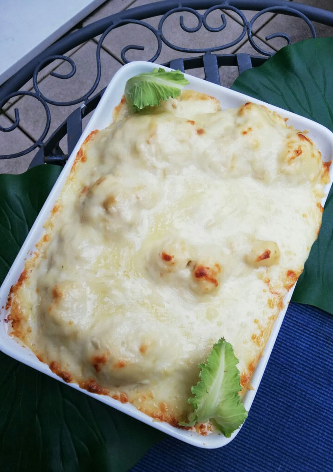 Una foto de Coliflor gratinada con queso de cabra al estilo de Calahorra