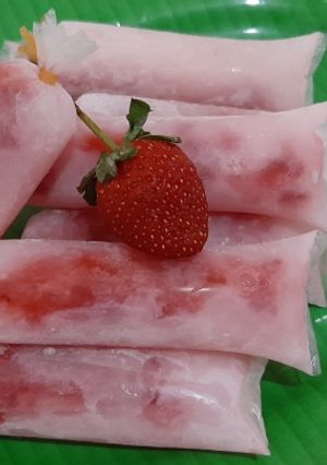 Foto resep Es kero strawberry