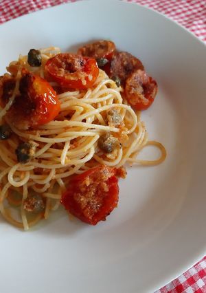A picture of Spaghetti with Oven-Roasted Cherry Tomatoes.