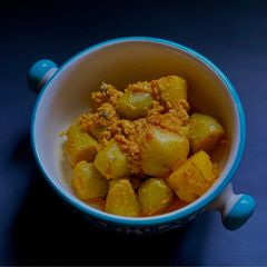 A picture of Potol or Pointed Gourd Malaikari for lunch in Thakurbari style.