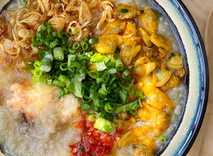 Hình của món Cháo nghêu Hội An.