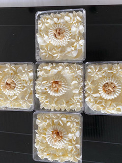 A picture of Ginger biscuits, salted caramel and Rice Krispies cheesecake.