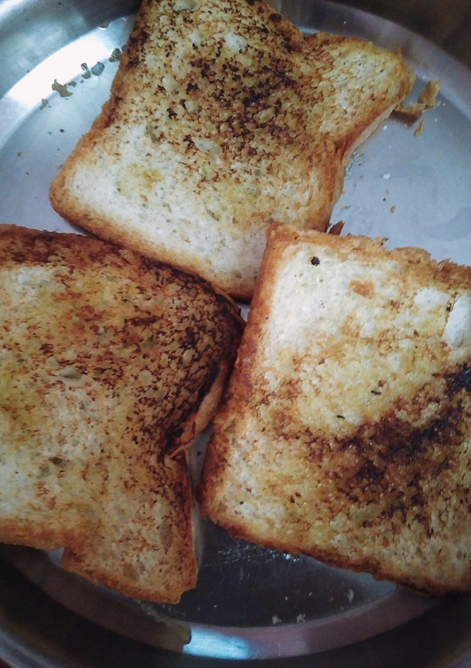 பிரட் டோஸ்ட் (Bread toast recipe in tamil) செய்முறை முக்கிய புகைப்படம்