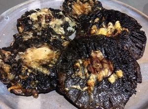 Una foto de Portobellos a la parrilla