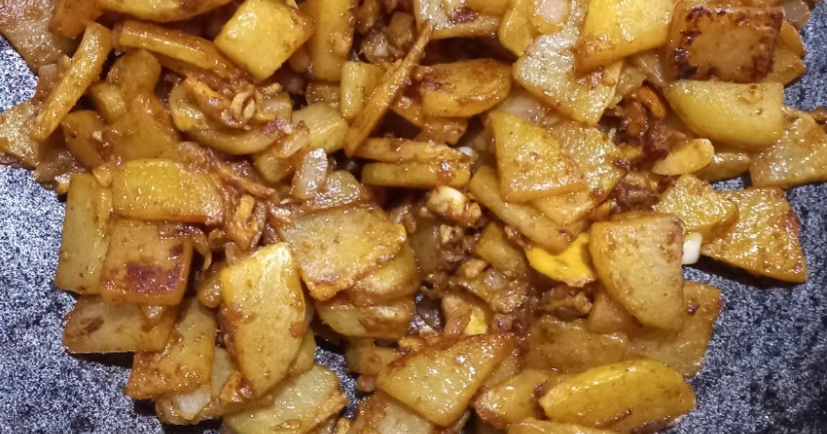 Kentang oseng kecap (menu anak)