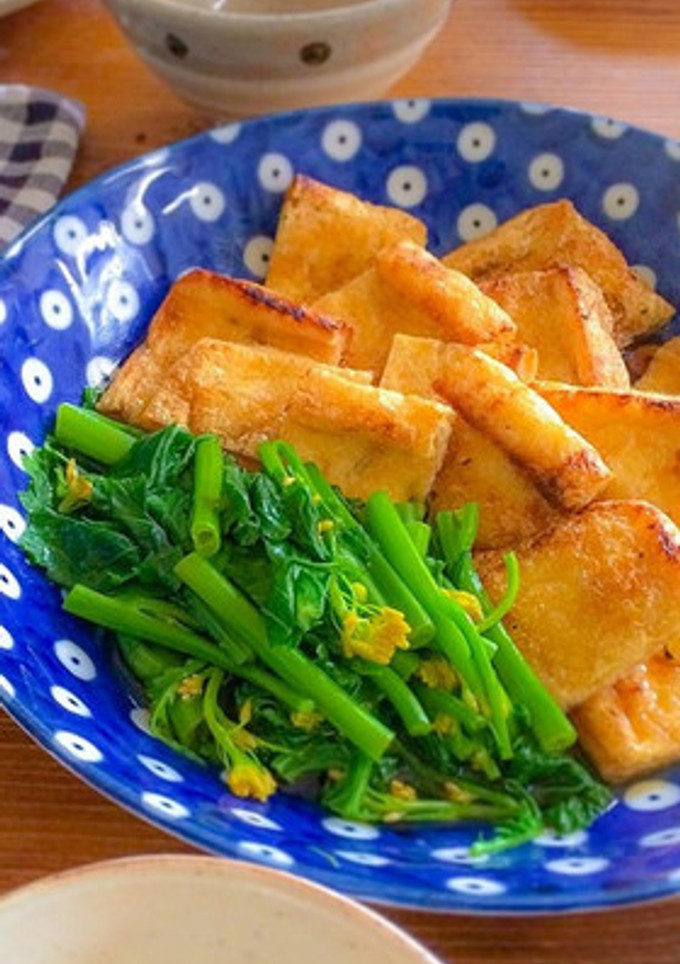 鰹魚和風醬油豆皮 （菜の花と油あげのつゆ浸し） 的食譜成品照片