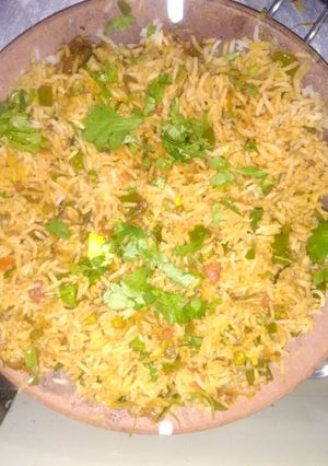 વેજ તવા પુલાવ (તાવડી માં) ( Veg Tava PulaoRecipe In Gujarati ) રેસીપી મુખ્ય ફોટો