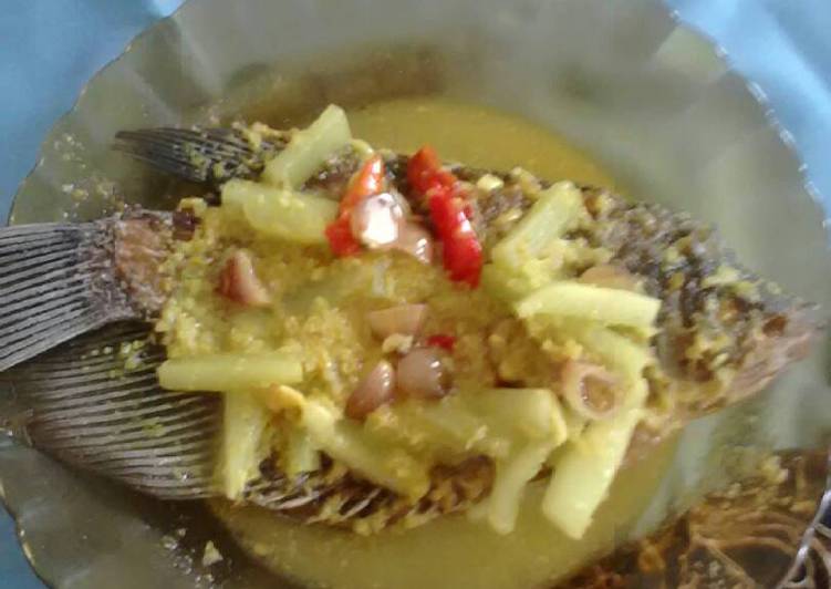 Cara Membuat Gurami masak acar kuning Lezat