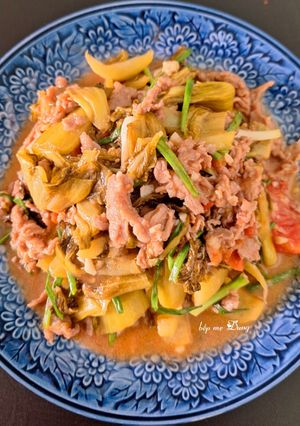 Hình của món Dưa cải chua xào thịt bò.
