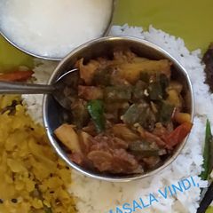 A picture of Masala bhindi aloo.