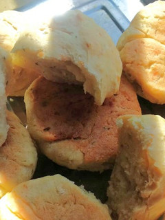 Una foto de Pancitos caseros con queso