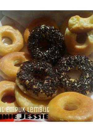 Foto resep Donat Lembut + Cara simple mencetak donat + TIPS (Crispy Diluar Lembut didalam)