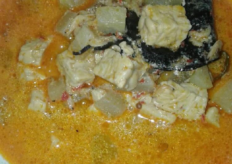 Lodeh labu siam/rambusa dan tempe Lodeh labu siam/rambusa dan tempe