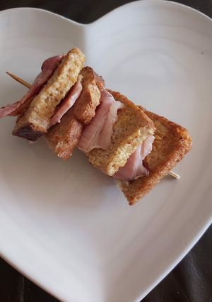 A picture of Eggy bread and bacon kebabs.
