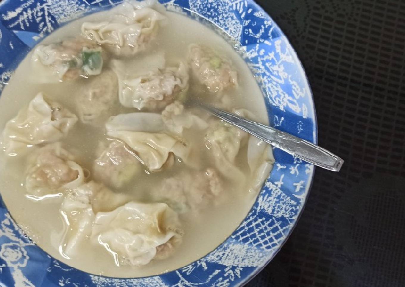 9. Pangsit kuah non halal
