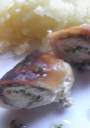 Una foto de Rollitos de pechugas al pesto