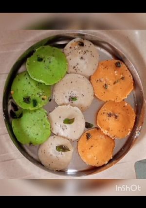 તિરંગી ઈડલી રેસીપી મુખ્ય ફોટો