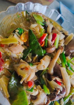 รูปของ ต้มไก่ใส่วุ้นเส้น