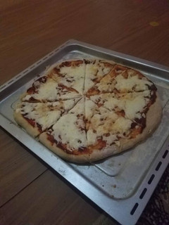 A picture of Margherita pizza.