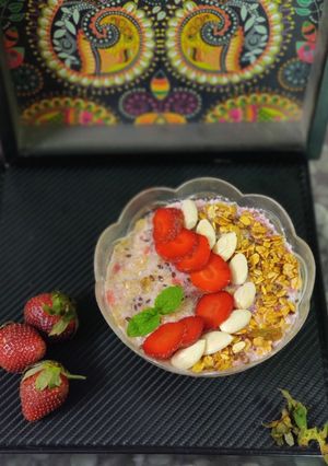 A picture of Strawberry dry fruit muesli.