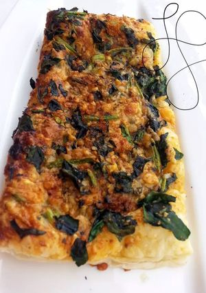 A picture of Spinach Pizza Puff Pastry.