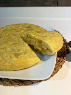 A picture of Healthy Oil-Free Spanish Potato Omelette (Tortilla de Patata)🥔.