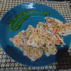 A picture of Uttapam sandwich.