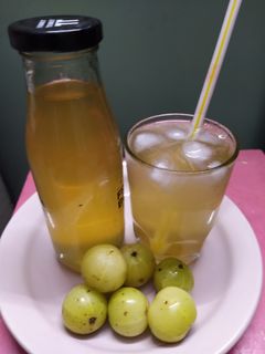 आवळा सरबत (awla sharbat recipe in marathi) रेसिपी चे मुख्य फोटो