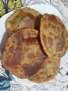 मसालेदार पूरी (masaledar poori recipe in Hindi) रेसिपी मुख्य फोटो