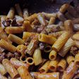 Pasta con salsa con carne