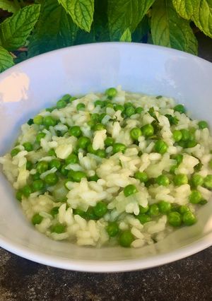 A picture of Fresh Pea, Mint & Lemon Risotto 💚.