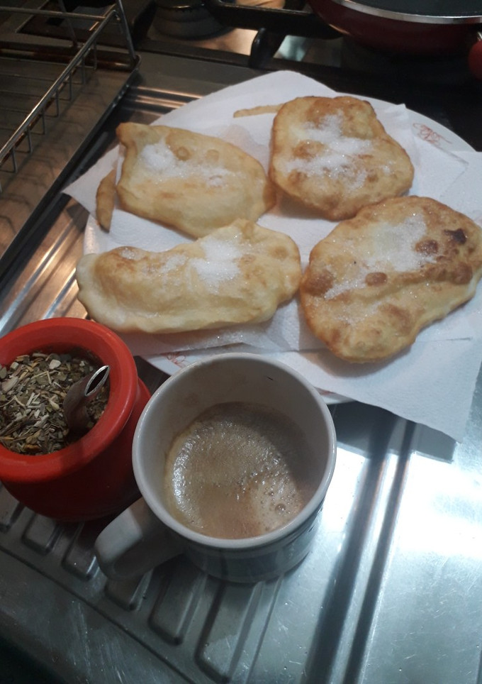Una foto de Torta frita. caserisima y rápidas