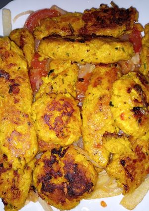 صورة لوصفة 🤤 كفتة الدجاج بالأرز 🤤مشوية في المقلاة العادية 👌😊🌼