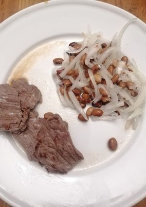 Una foto de Porotos comen los rotos 🤤