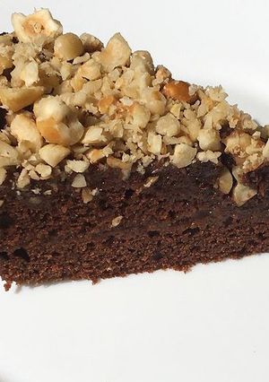 Una foto de Pastís de xocolata i avellanes