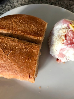 Una foto de Huevos en bolita de jamón