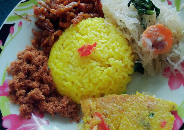 Nasi kuning magicom mudah