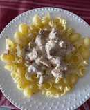 Tiburones sin gluten con salmón en salsa a la pimienta. (Sin lactosa)