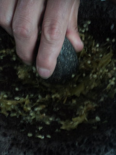 Una foto de Salsa verde de chile toreado serrano prehispánica