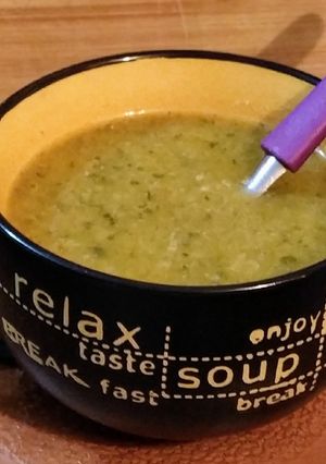 Una foto de Sopa de verduras detox