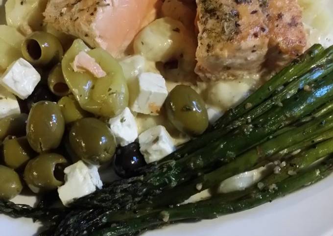 Recipe of Any-night-of-the-week Brad&#39;s seared salmon w/ gnocchi carbonara