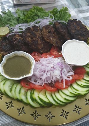 A picture of Chapli kabab.