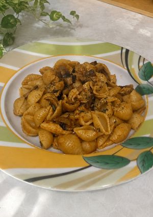 عکسی از دستور پاستا مرغ و قارچ آسون