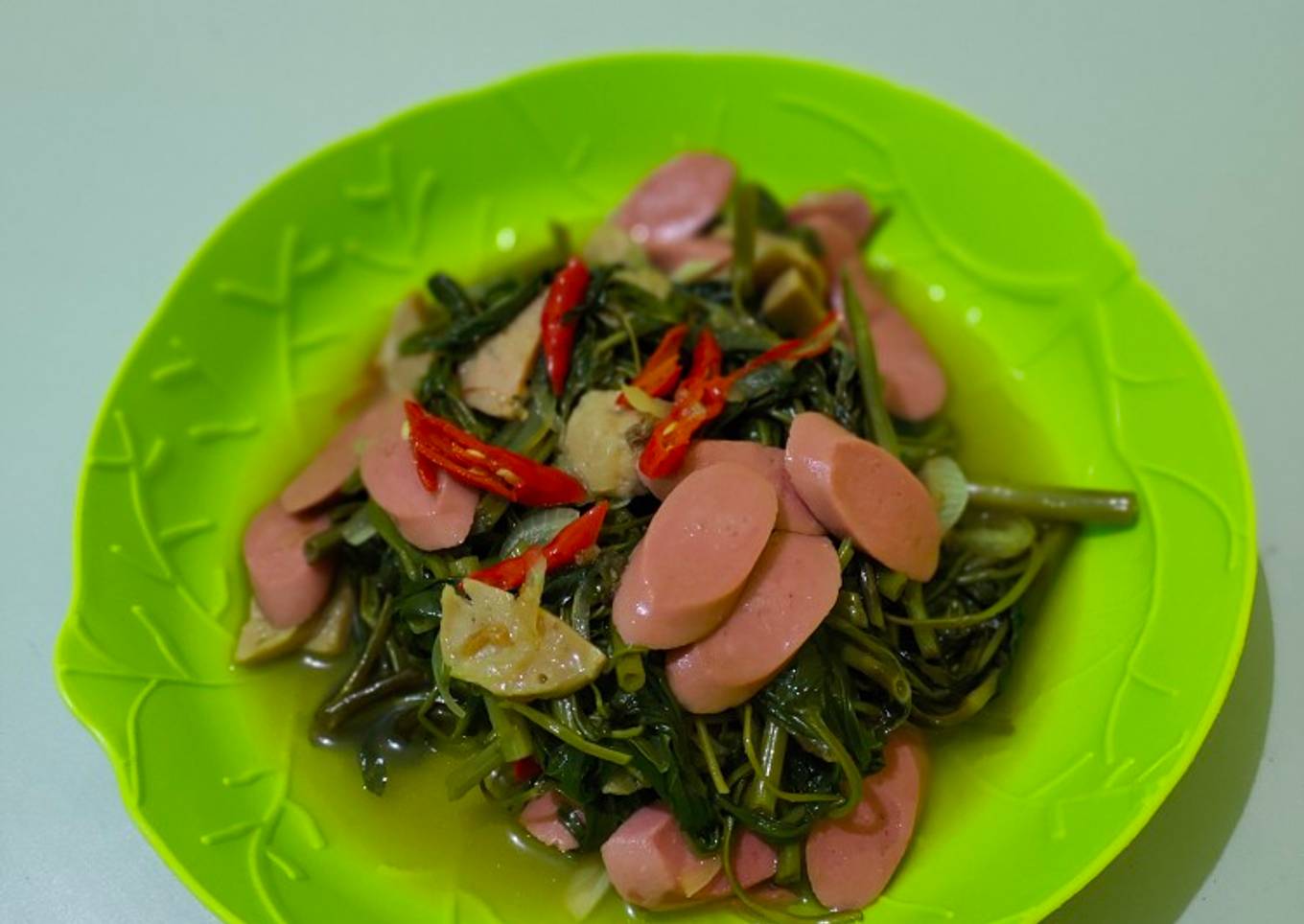 Tumis Kang Basis (KANGkung BAkso soSIS)