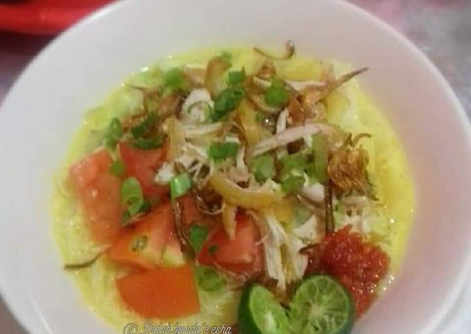 Soto ayam kuah santan