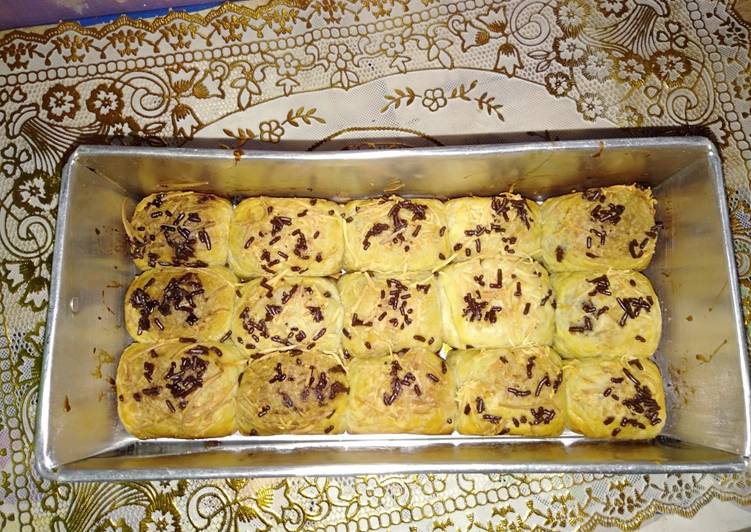 Resep: Resep bolen pisang coklat keju ala mpo noni Enak Terbaru