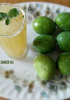A picture of Aam panna (mango panna).